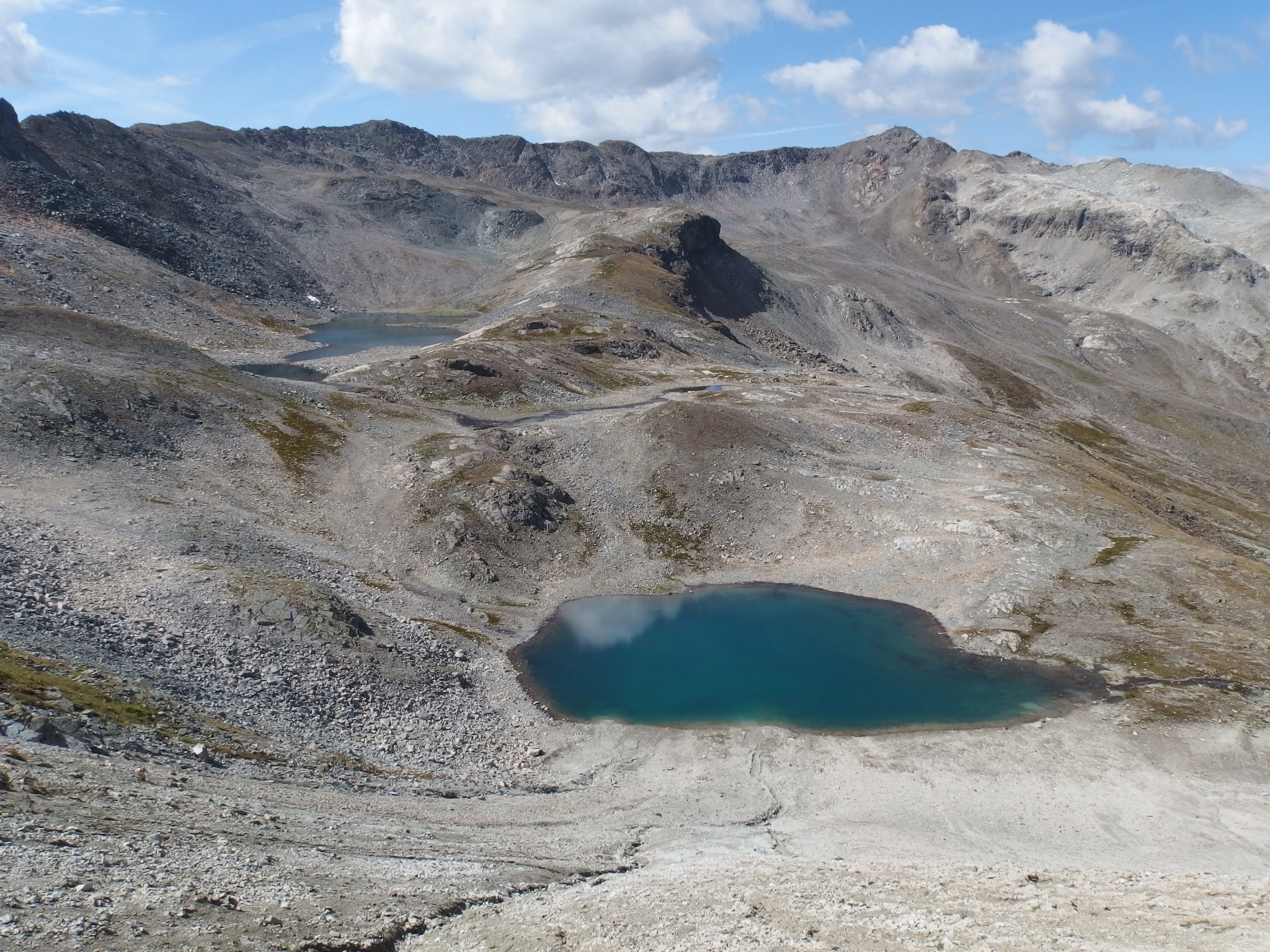 Karge Flächen, große Wasserpfützen