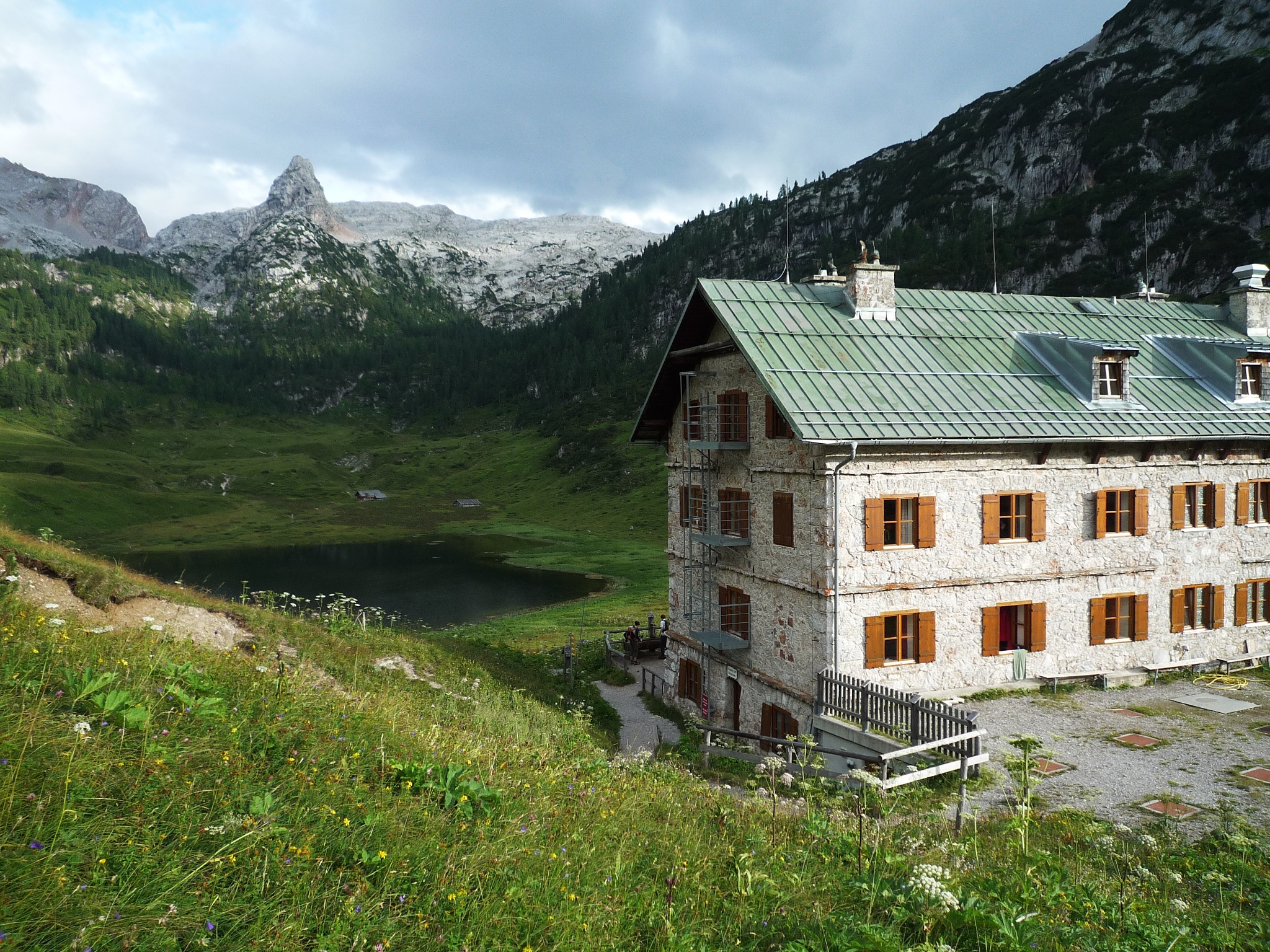 Kärlingerhaus mit Funtensee und Schottmalhorn.