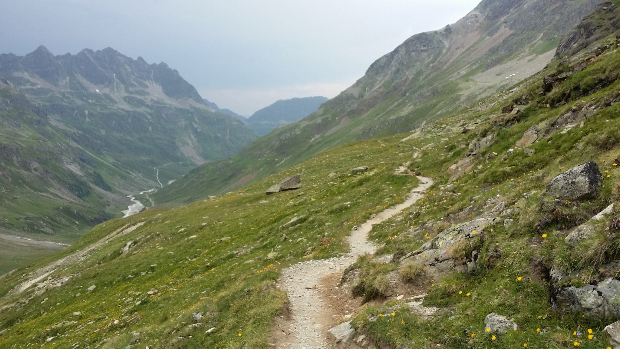 Sommerweg zur Wiesbadener Hütte